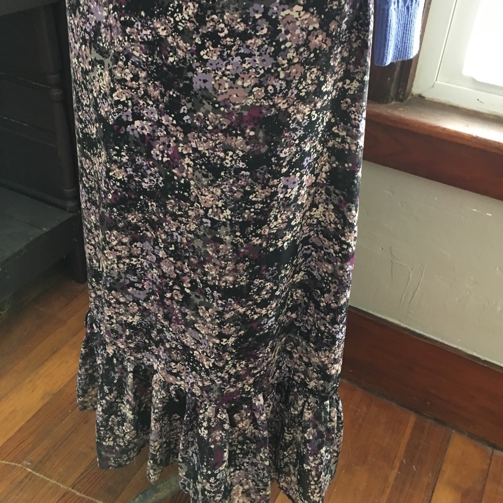 ELLE  High/ Low long SKIRT...